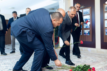 “23 iyun-Dövlət Qulluqçularının Peşə Bayramı Günü” münasibəti ilə tədbir keçrilib.