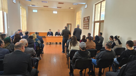 Kəlbəcər rayon İcra Hakimiyyətinin başçısı Azər Qocayev, Kəlbəcər rayon Prokuroru İlkin İsmayılov Zaqatala şəhəri,Məcburi köçkün qəsəbəsi, Mədəniyyət evinin inzibati binasında həmin ərazidə yaşayan vətəndaşlar üçün səyyar-görüş qəbulunu keçirib.