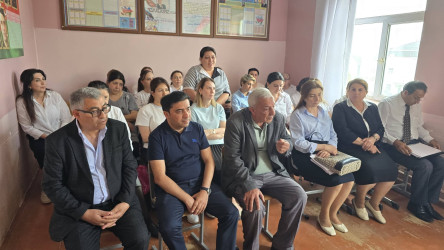 Kəlbəcər rayon İcra Hakimiyyətinin başçısı Azər Qocayev Abşeron rayonu Masazır qəsəbəsi ərazisində fəaliyyət göstərən Kəlbəcər rayon 56 nömrəli tam orta məktəbin inzibati  binasında həmin ərazidə yaşayan vətəndaşlar üçün səyyar-görüş qəbulunu keçirib.