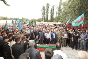 Şəhidimiz Ömər Şirinovla vida mərasimi keçirildi.