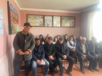 Kəlbəcər rayon İcra Hakimiyyətinin başçısı Azər Qocayev Abşeron rayonu, Masazır qəsəbəsində müvəqqəti fəaliyyət göstərən Kəlbəcər rayon 56 nömrəli tam orta məktəbin inzibati  binasında həmin ərazidə yaşayan vətəndaşlar üçün  qəbul keçirib.