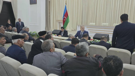 Kəlbəcər rayon İcra Hakimiyyətinin başçısı Azər Qocayev, YAP Kəlbəcər rayon təşkilatının sədri Həbib Misirov Bərdə şəhəri,Bərdə Regional Mədəniyyət İdarəsinin inzibati binasında həmin ərazidə yaşayan vətəndaşlar üçün səyyar-görüş qəbulunu keçirib.