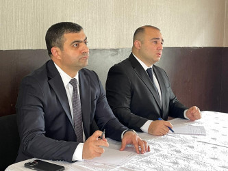 Kəlbəcər rayon İcra Hakimiyyətinin başçısı Azər Qocayev, Kəlbəcər rayon Prokuroru İlkin İsmayılov  Bərdə rayonu, Ağac Emalı Zavodunun ərazisi, Kəlbəcər rayon 41 nömrəli ümumi orta məktəbin inzibati binasında həmin ərazidə yaşayan vətəndaşlar üçün səyyar-görüş qəbulunu keçirib.