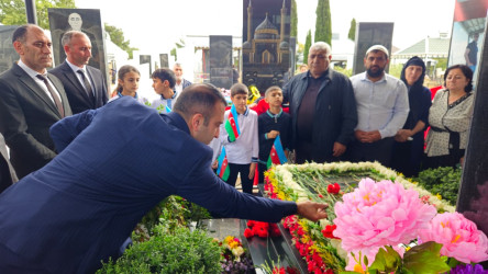27 sentyabr “Anım Günü” ilə əlaqədar Vətən müharibəsi şəhidi  leytenant Orucov Nemət Əkbər  oğlunun məzarı ziyarət edilib.