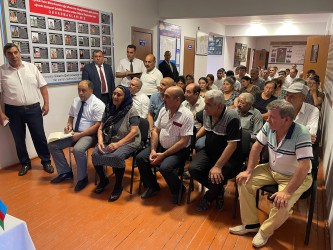 Kəlbəcər rayon İcra Hakimiyyətinin başçısı Azər Qocayev Ağdam rayon, Dördyol-1 köçkün qəsəbəsi, Kəlbəcər rayon 128 saylı tam orta məktəbin inzibati binasında həmin ərazidə yaşayan vətəndaşlar üçün səyyar-görüş qəbulunu keçirib.