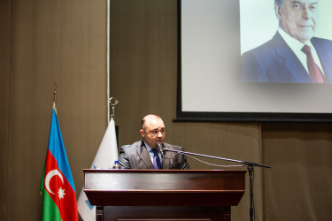 “Heydər Əliyevin milli dövlətçilik ideyaları" mövzusunda konfrans keçirilib.